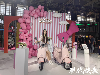 2024第40屆中國(guó)江蘇國(guó)際新能源電動(dòng)車展南京啟幕 保健器具配件成新亮點(diǎn)